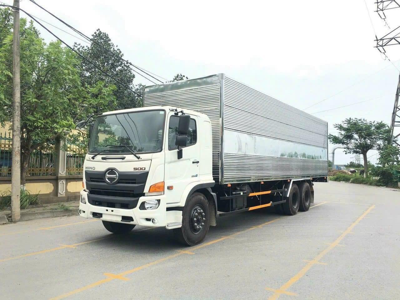 Xe tải Hino FL8JW7A 15 tấn